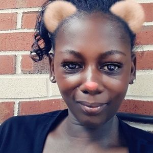 Meet your Posher, Latoya